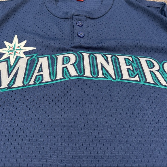 Mitchell & Ness Ken Griffey Jr. - Picture 2 of 7